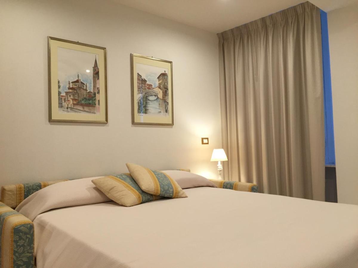 Genovese Villa Elena Appartamenti Varazze Exterior foto